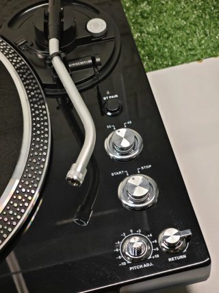 Tocadiscos Vinilo Negro Vintage con Preamp
