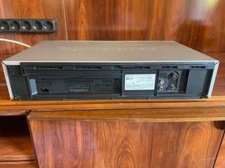 Vídeo VHS Panasonic NV-FJ616