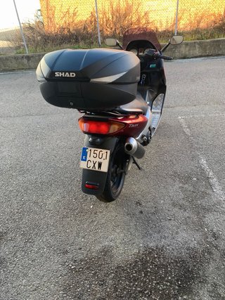 Yamaha TMAX 500 Negra y Roja
