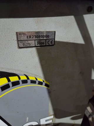 Desmontadora y equilibradora de neumáticos