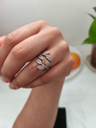 Anillo Hojas Oro Rosa y Circonitas Ajustable