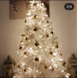 Árbol de Navidad Blanco con Adornos Dorados