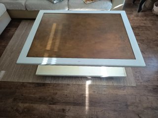 Mesa de centro madera blanca y pan de oro