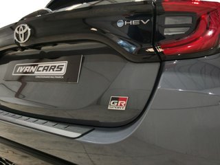 TOYOTA Yaris 1.5 130H GR Sport Plus