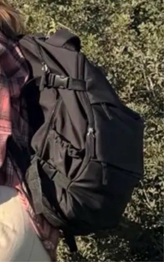 Mochila de viaje negra
