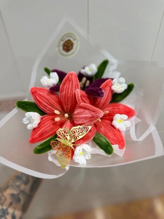 Ramo de flores 100% artesanal