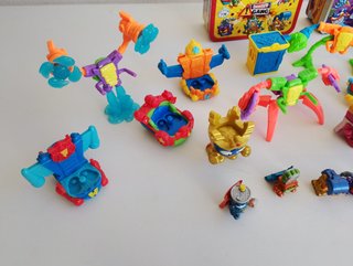 Superzings. Gran lote de figuras y vehículos