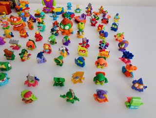 Superzings. Gran lote de figuras y vehículos
