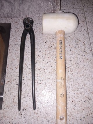 Lote Herramientas: Pala,Tenaza, Mazo,Llana,Picola