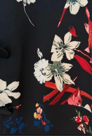 Camisa larga negra floral
