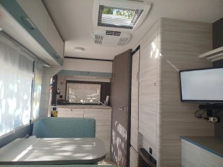 Caravana c'joy Active 420 QSH