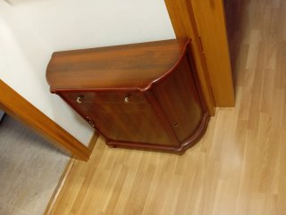 Mueble recibidor curvo madera