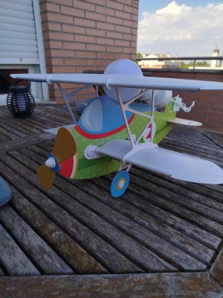 Lámpara avión cartón habitación infantil