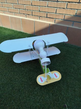 Lámpara avión cartón habitación infantil