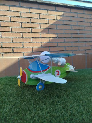 Lámpara avión cartón habitación infantil