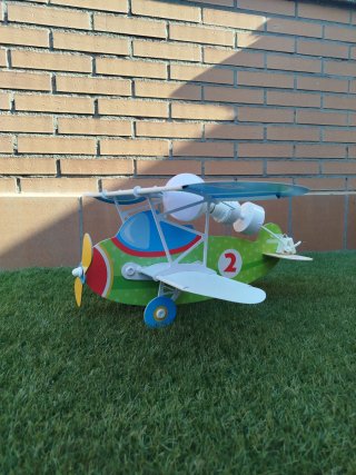 Lámpara avión cartón habitación infantil