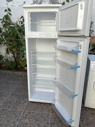 Nevera Selecline Blanca prácticamente nueva