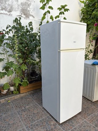 Nevera Selecline Blanca prácticamente nueva