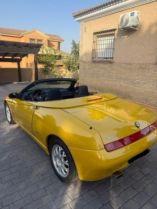 Alfa Romeo Spider 1999