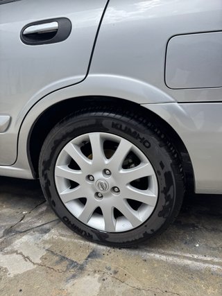 Nissan Almera 2004