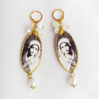 Pendientes virgen antigua