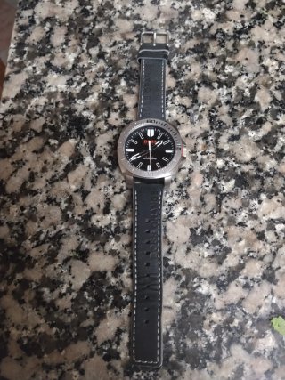 Reloj Boss, nuevo