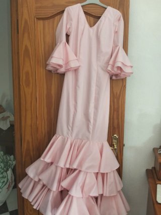 Traje de flamenca rosa talla 34
