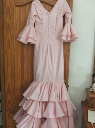 Traje de flamenca rosa talla 34