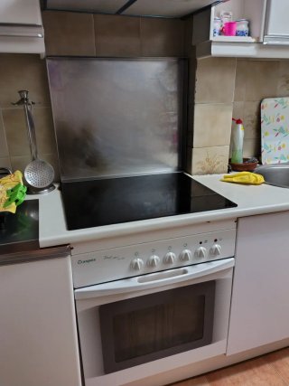 Muebles de Cocina Blanco. Se regalan sólo los mueb