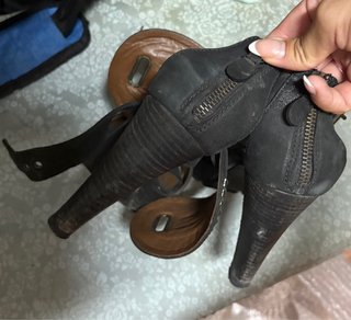 Tacones Zara Negros con Tachuelas