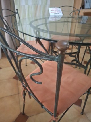 Mesa de cristal terraza o interior y 4 sillas
