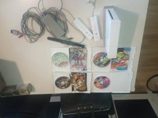 Consola Nintendo Wii Blanca con mandos y juegos