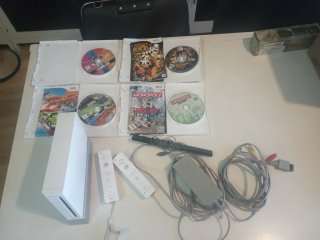 Consola Nintendo Wii Blanca con mandos y juegos
