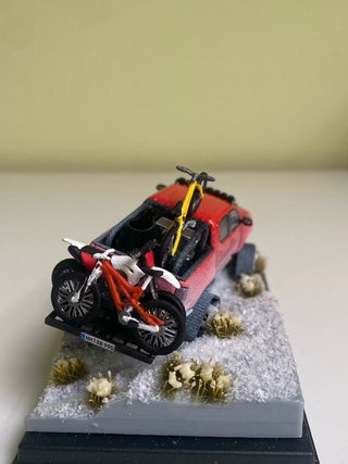 Coche a escala 1/64