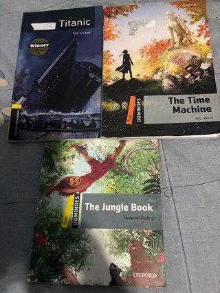 Libros ingles Titanic, the time machine y the jung