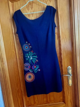 Vestido bordados Desigual talla S
