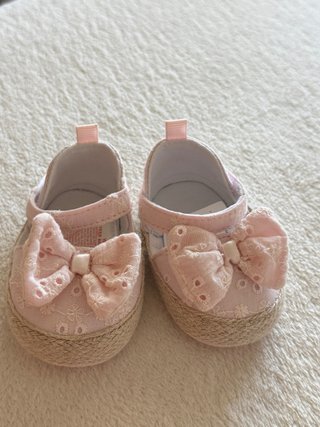 Sandalias para bebé niña rosas