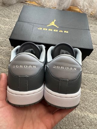 Scarpe Jordan Grigie e Bianche
