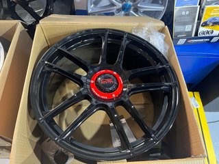 Llantas OZ Racing 19 Negras