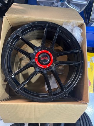 Llantas OZ Racing 19 Negras