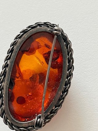 Spilla antica argento e ambra
