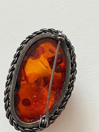 Spilla antica argento e ambra