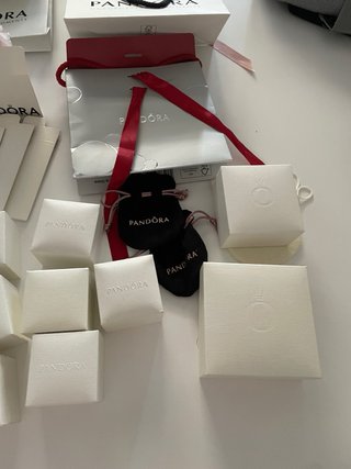 Lote Cajas y Bolsas Pandora Blancas