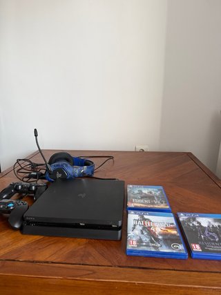 PS4 (PlayStation 4) Negra