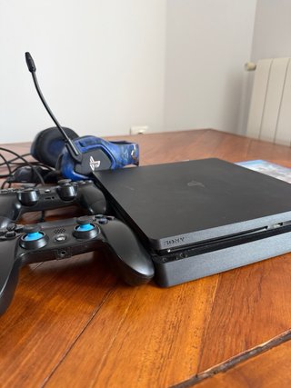 PS4 (PlayStation 4) Negra