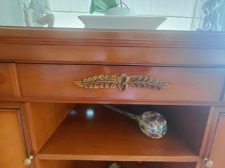 Mesa de salón de madera
