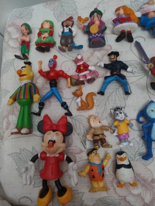 Lote de figuras PVC variadas