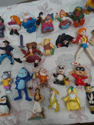 Lote de figuras PVC variadas