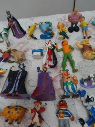 Lote de figuras PVC variadas