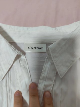 Camisa blanca de manga larga
